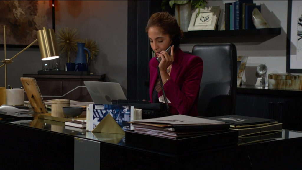 Lily calls Amanda and leaves a voicemail - Young and Restless Recap for Nov 15