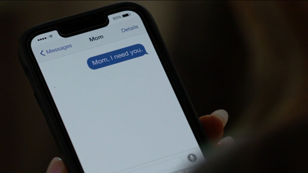 Ashley gets a text from her daughter, Abby: "Mom, I need you." - Young and Restless Recap for Nov 15