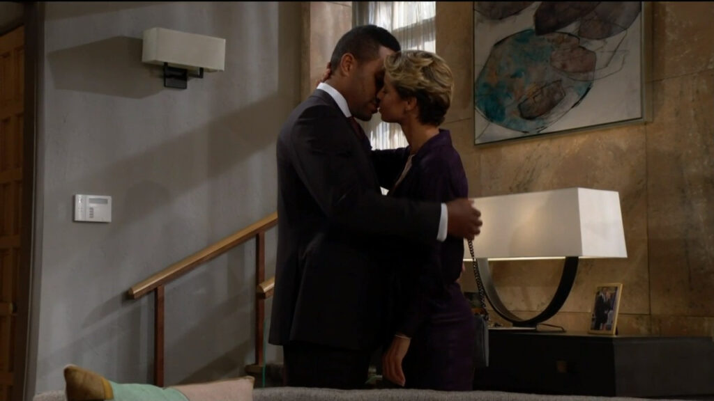 Nate and Elena kiss as they talk about their relationship - Young and Restless Recaps - yandrrecaps November 29, 2022
