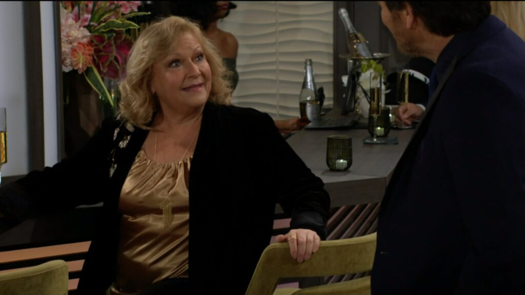 Traci sees Danny Romalotti at the club - The Young and The Restless recap for Dec 29, 2022