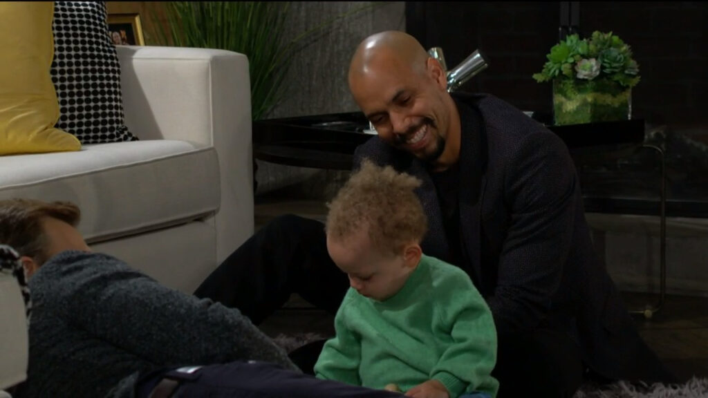 Devon smiles as Dominic plays - Young and Restless Recap for Dec 2, 2022