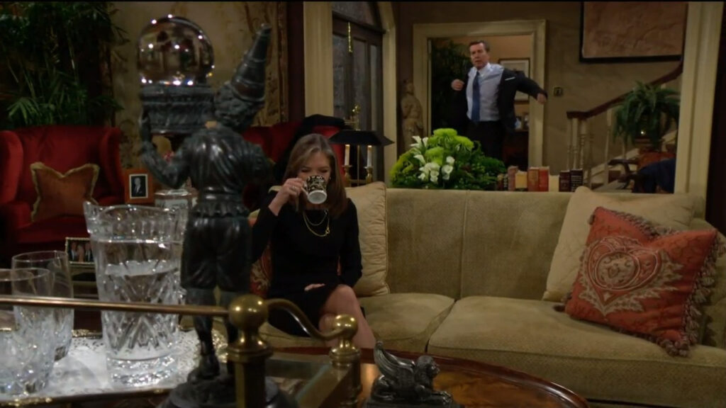 Jack sees Diane sitting on the sofa having a nice hot drink - Young and Restless Recap for Dec 8, 2022