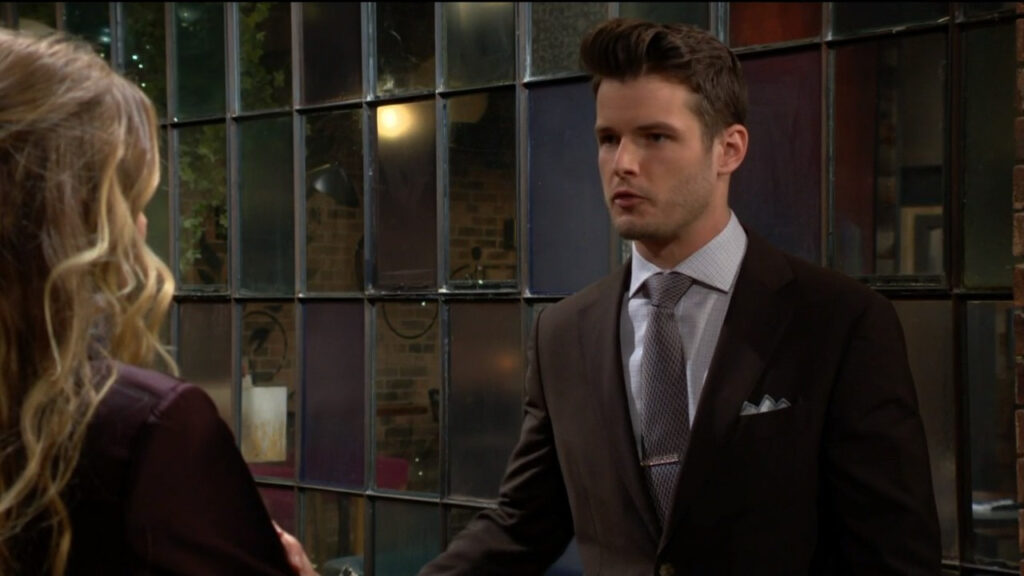 Kyle explains about Jeremy Stark to Summer - Young and Restless Recap for Dec 5, 2022