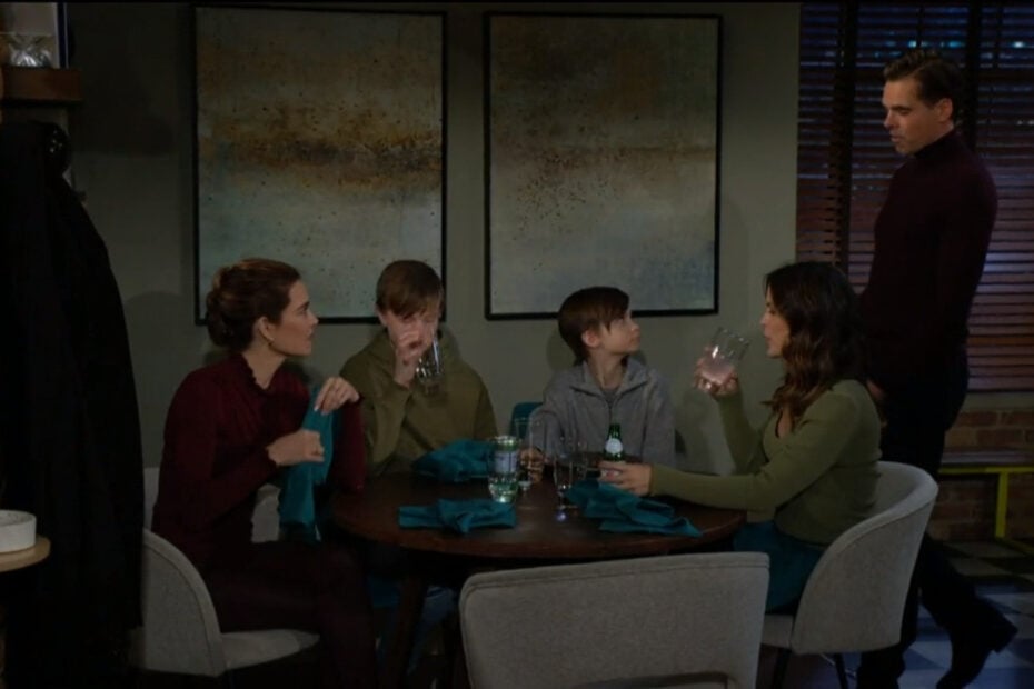 Victoria, Johnny, Connor, Chelsea, and Billy are around the dinner table
