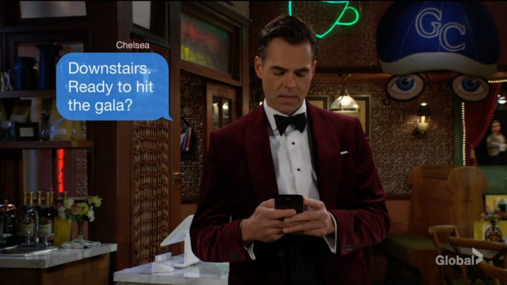 Billy sends a text to Chelsea saying he's at the coffee shop