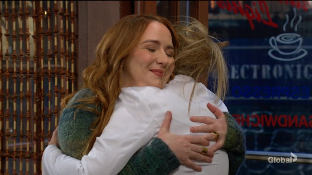 Mariah hugs Sharon