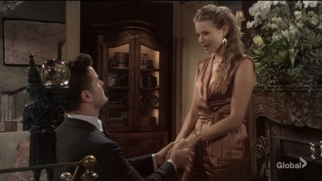 In a flashback, Kyle asks Summer to renew their vows.