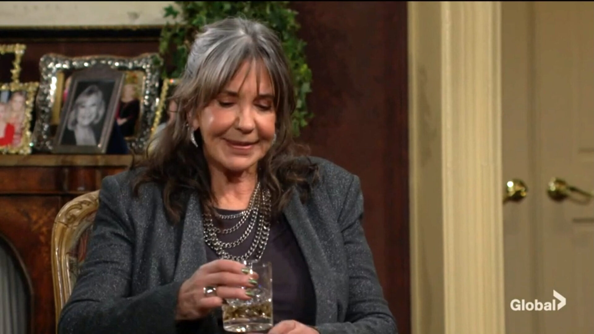Jill drinks and says she'd rather work with Mamie.